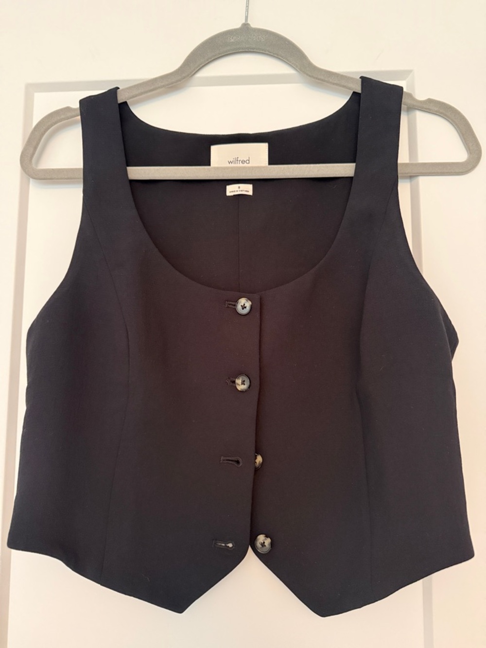 Wilfred Rocco Vest - Picture 7 of 8
